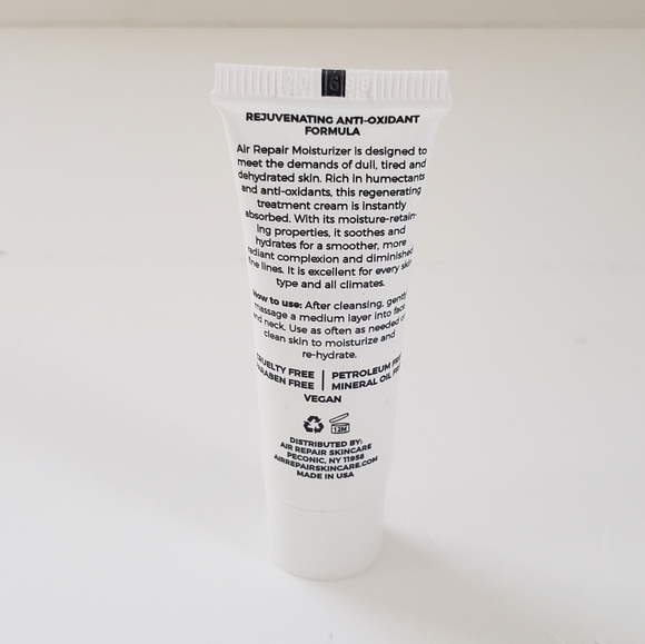 ⭐4/$15 Air Repair Complexion Boosting Moisturizer - Picture 3 of 5